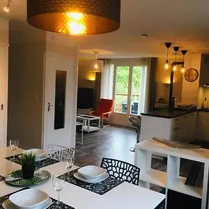 villa-manuela.hotels-rhonealpes.com/